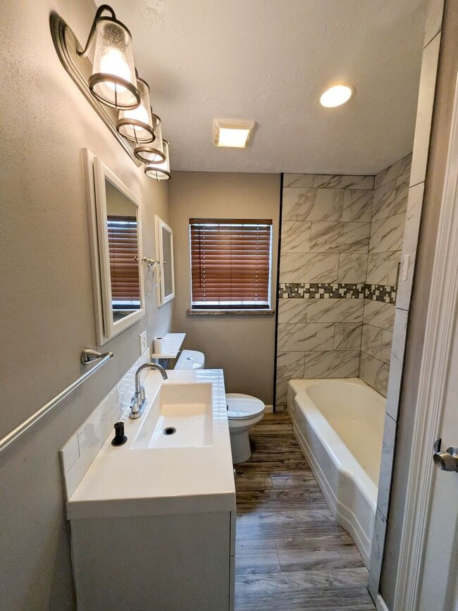 Building Photo - 310 Camellia Ave