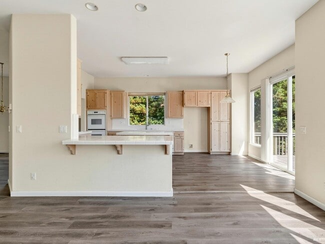 Building Photo - 5794 Owl Hill Ave