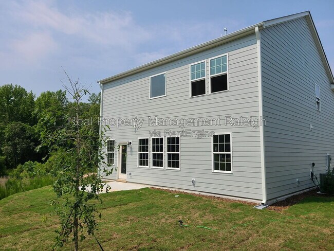 Building Photo - 704 Wrights Creek Way