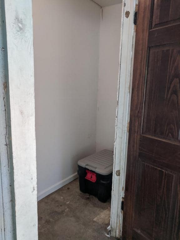 Building Photo - 5817 Spring Meadow Rd