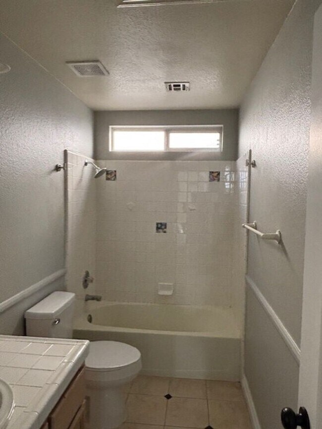 Building Photo - 122 Red Coral Dr