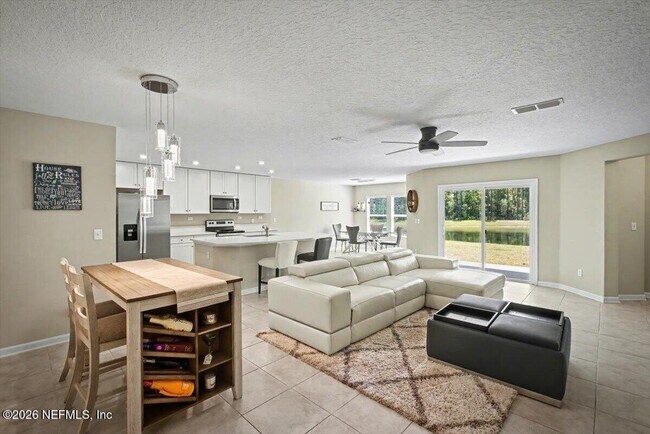 Building Photo - 4948 Big Pine Dr
