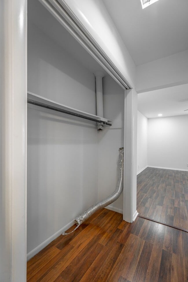 Building Photo - 2 Bedroom 2 Bath in Northshore