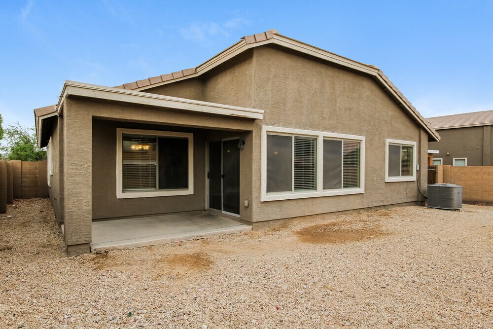 Building Photo - 25549 W Winslow Ave