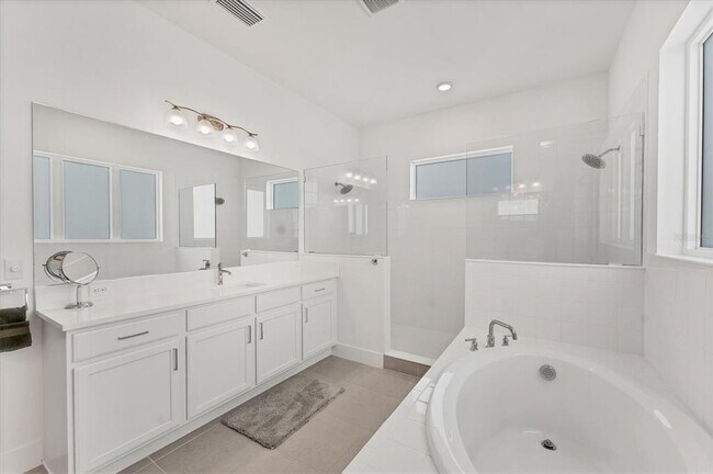 Building Photo - 6028 Red Mangrove Ln