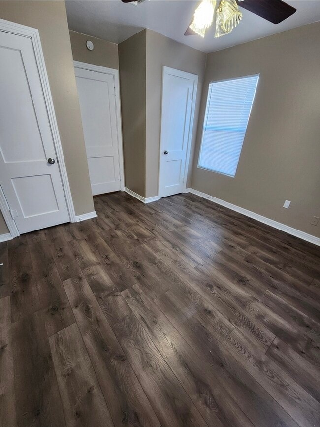 Building Photo - Move in ready!