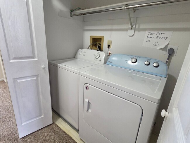 Building Photo - Beautiful Home Available in Evian!