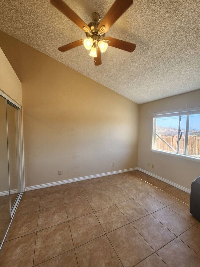 Building Photo - Two Bedroom Home with Two Car Garage