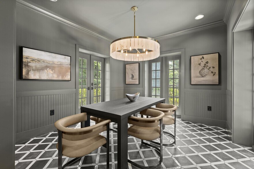 Building Photo - 2420 Peachtree Rd NW