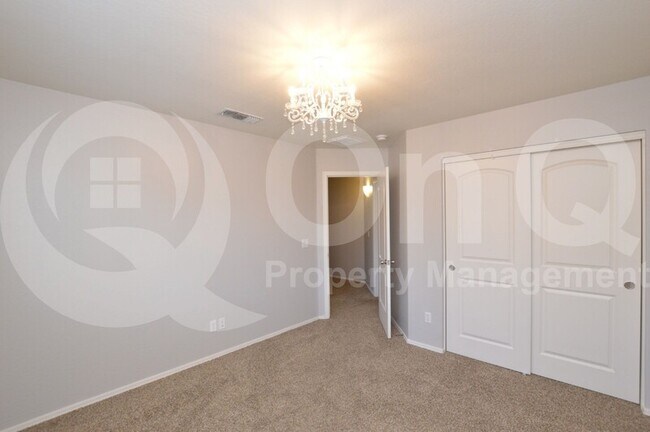 Building Photo - 2035 E Heartwood Ln