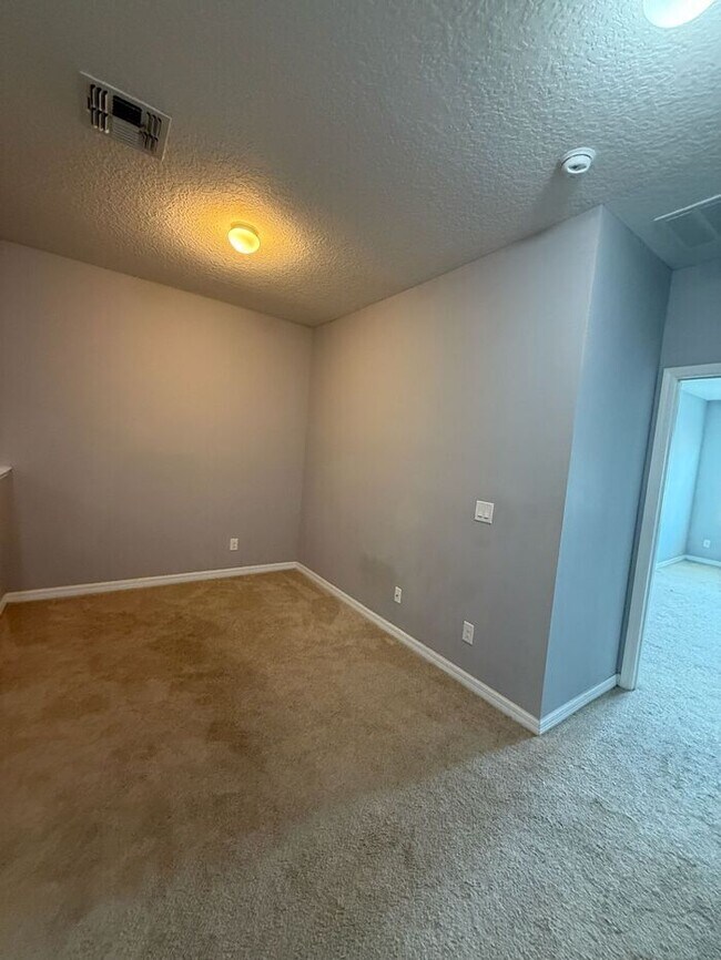 Building Photo - 7681 Ripplepointe Way
