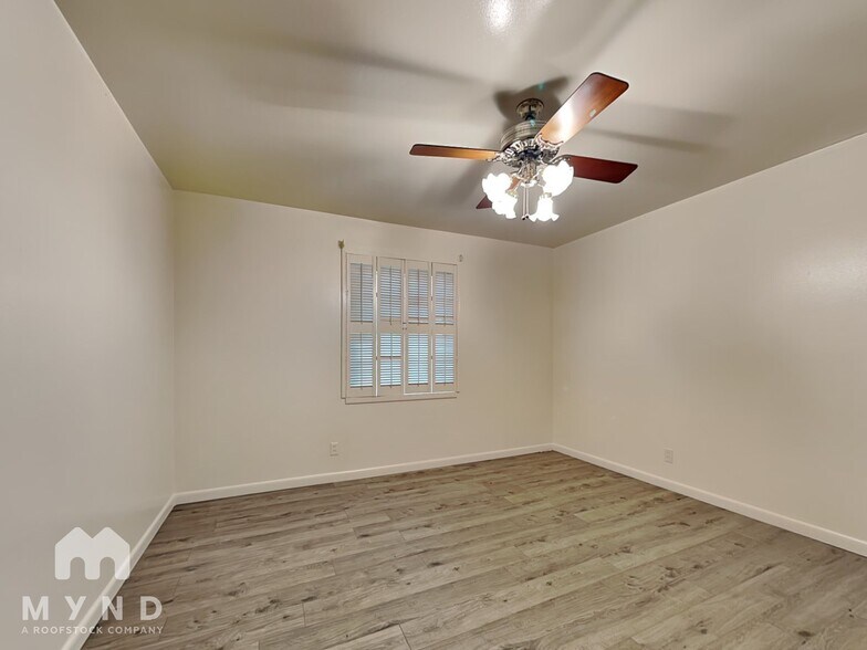 Building Photo - 7527 Quail Run Dr