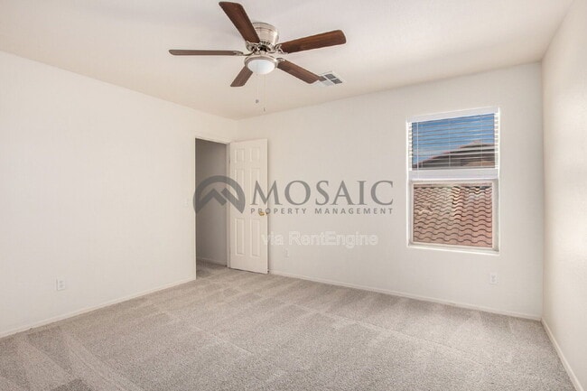 Building Photo - 44196 Askew Dr