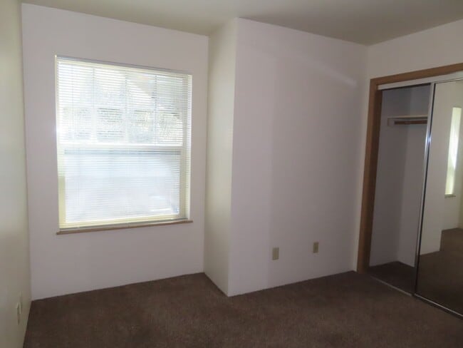 Building Photo - 659w11th - FH