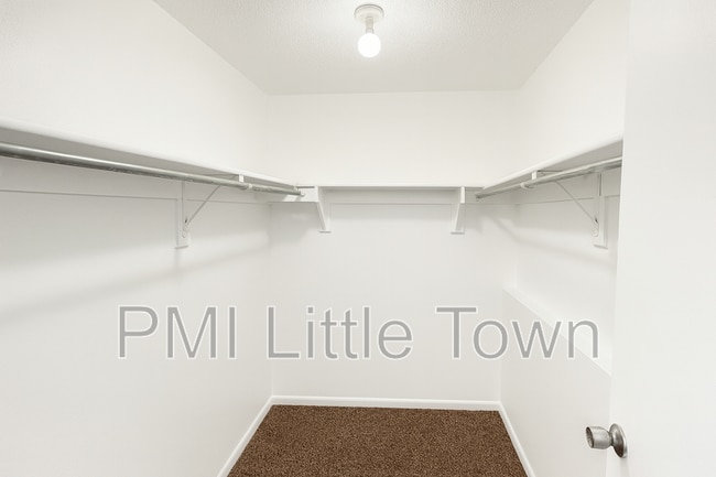 Building Photo - 2969 W Rowland Pl