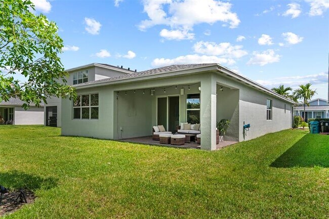 Building Photo - 11629 SW Lyra Dr.