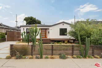 Building Photo - 6116 W 85th Pl
