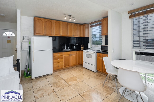 Building Photo - 240 Lili?uokalani Ave