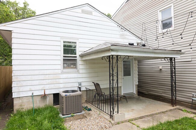 Building Photo - Charming home with a finished basement and...