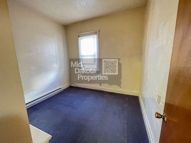 Building Photo - 112 N Rowley St