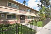 Property Entrance - Linden Court Apartments