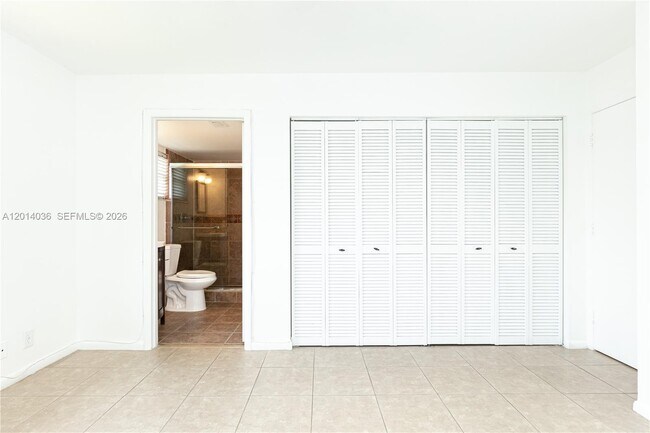 Building Photo - 717 Gardens Dr