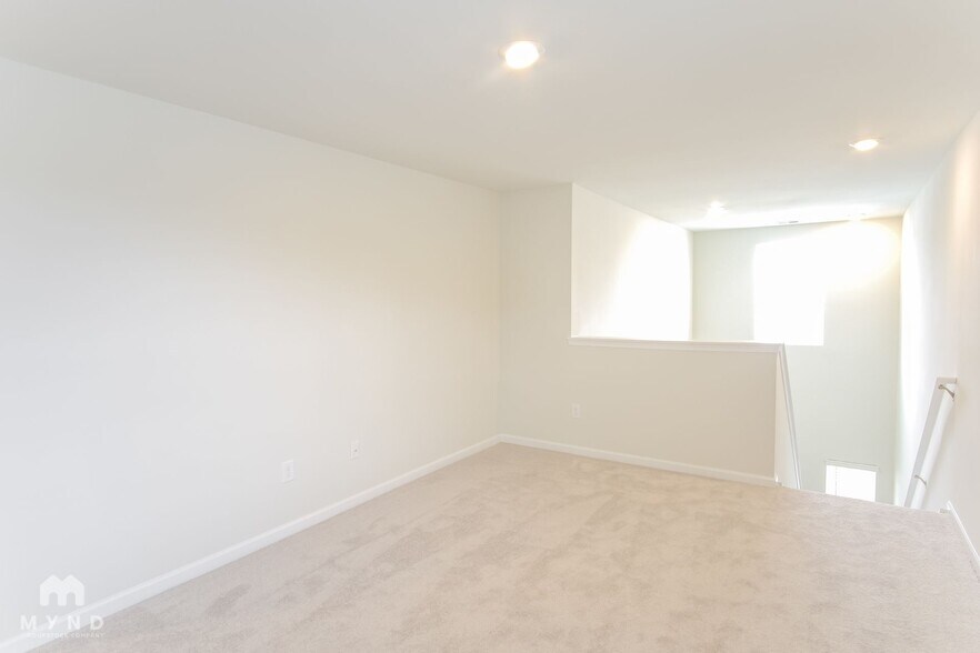 Building Photo - 261 Cypress Tree Lp