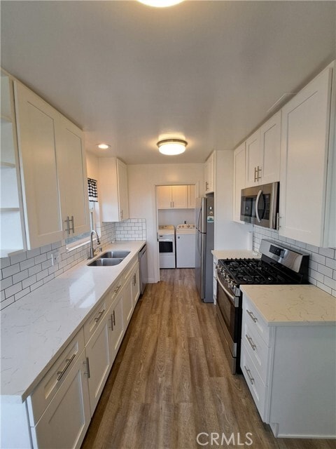 Building Photo - 923 Poli St