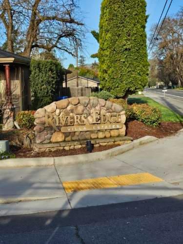 Building Photo - 141 Rivers Edge Ct