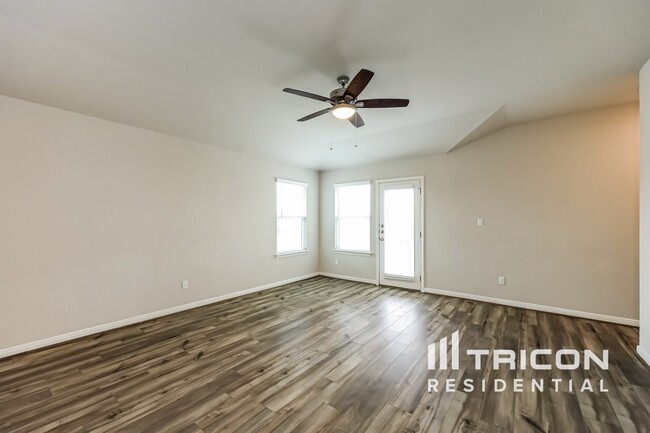 Building Photo - 13629 Paxton Blvd