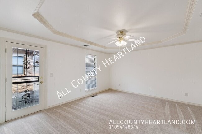 Building Photo - 11100 W Country Dr