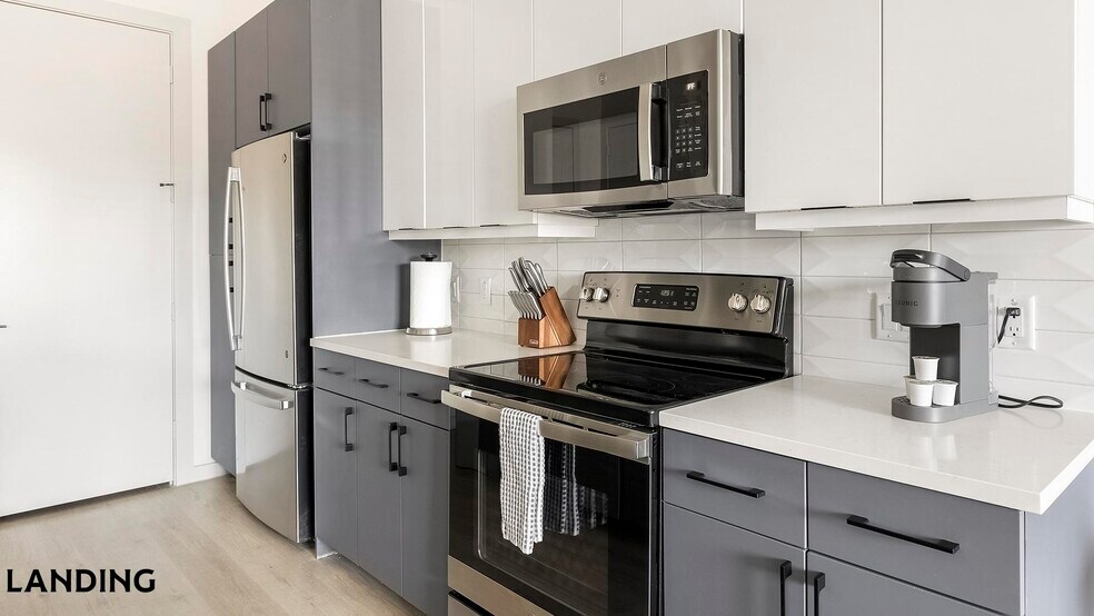 Building Photo - 1345 E 15th St