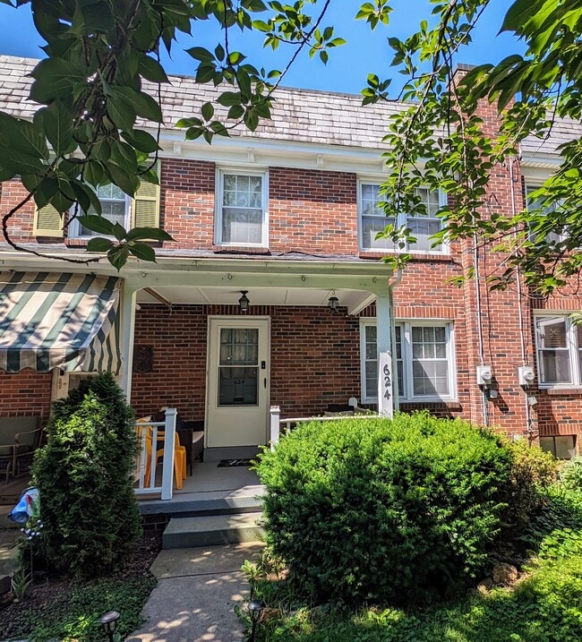 Building Photo - 624 N Marshall St