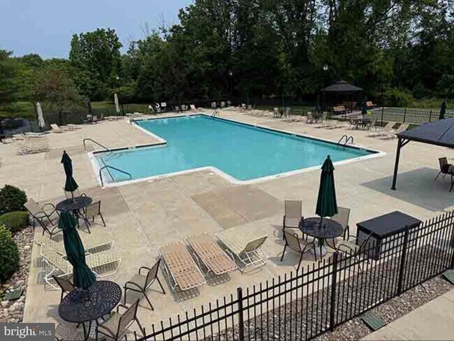 Building Photo - 950 Nathaniel Trail