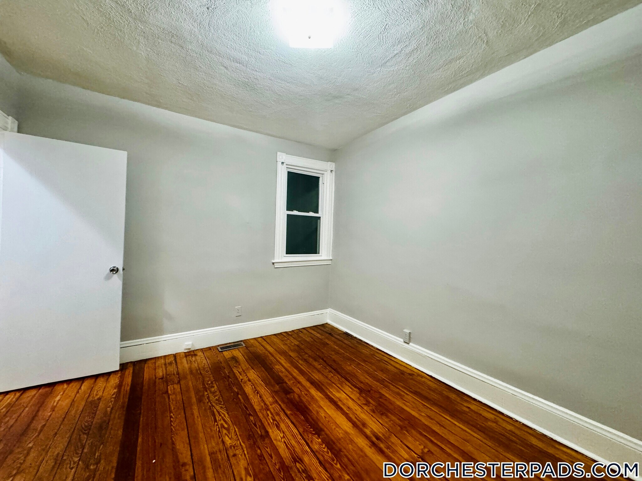 Building Photo - 76 Florida St