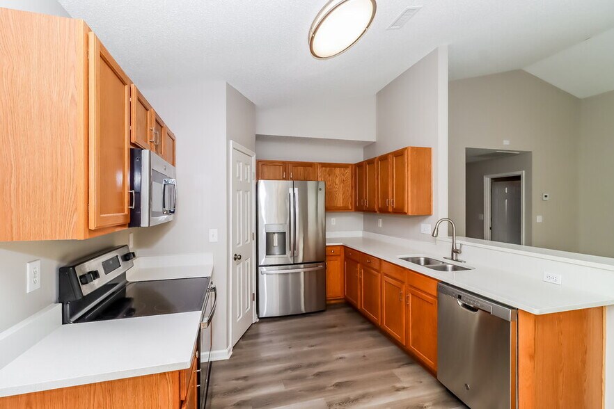 Building Photo - 135 Winborne Dr