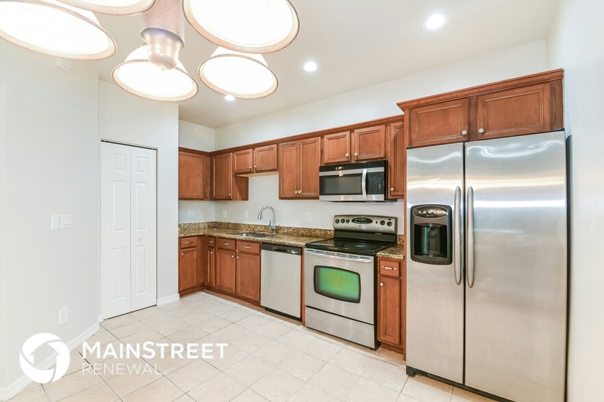 Building Photo - 9793 Roundstone Cir