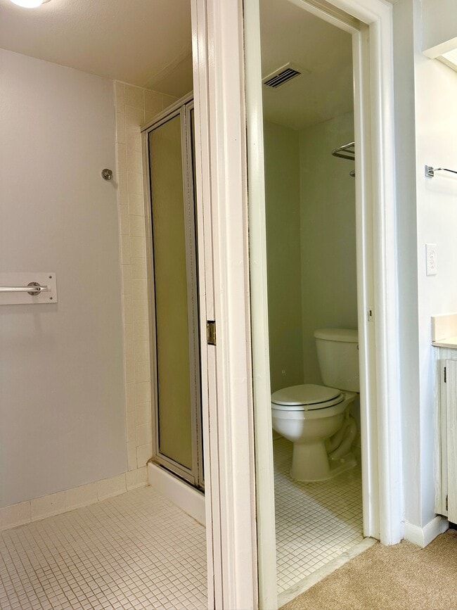 Building Photo - 2617 Cove Cay Dr
