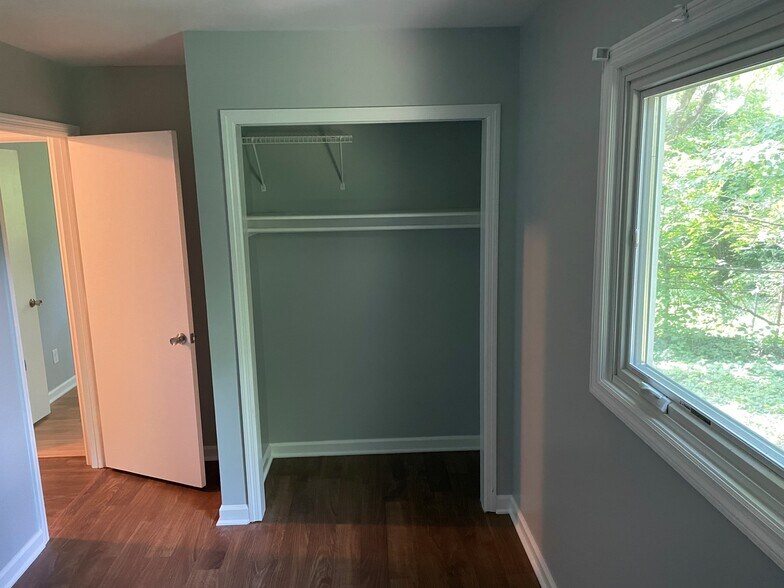 Room3 - 4152 W Curry Ct