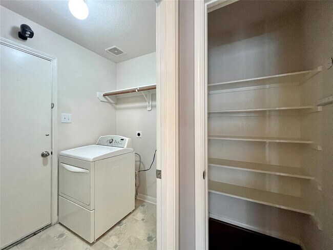 Building Photo - 21235 Bending Green Way