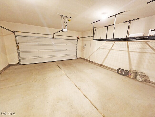 Building Photo - 5375 E La Campana Dr