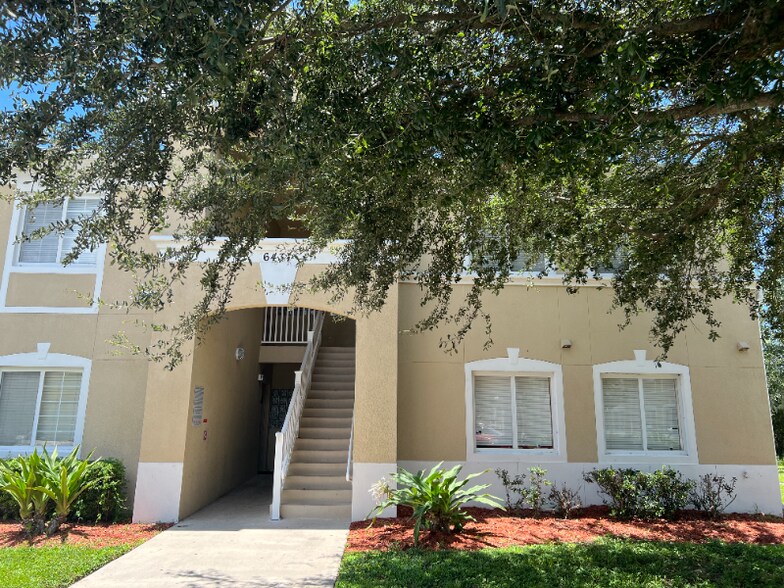 Building Photo - 6431 Cypressdale Dr