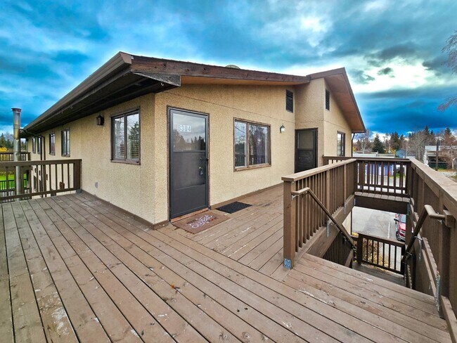 Building Photo - 3282 Adams Dr