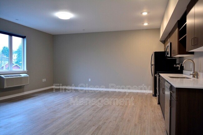Primary Photo - 1825 SE 50th Ave