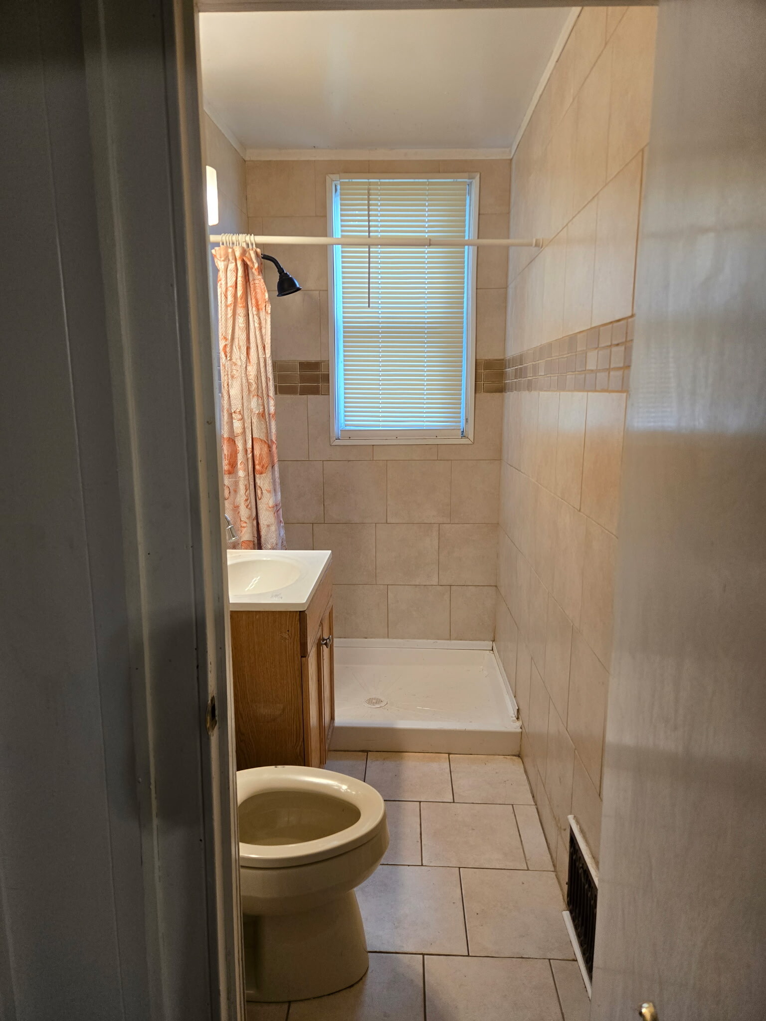 Building Photo - 32 Clairmont Pl