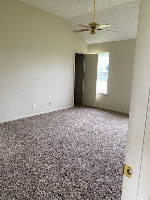 Building Photo - 2106 Ruger Dr