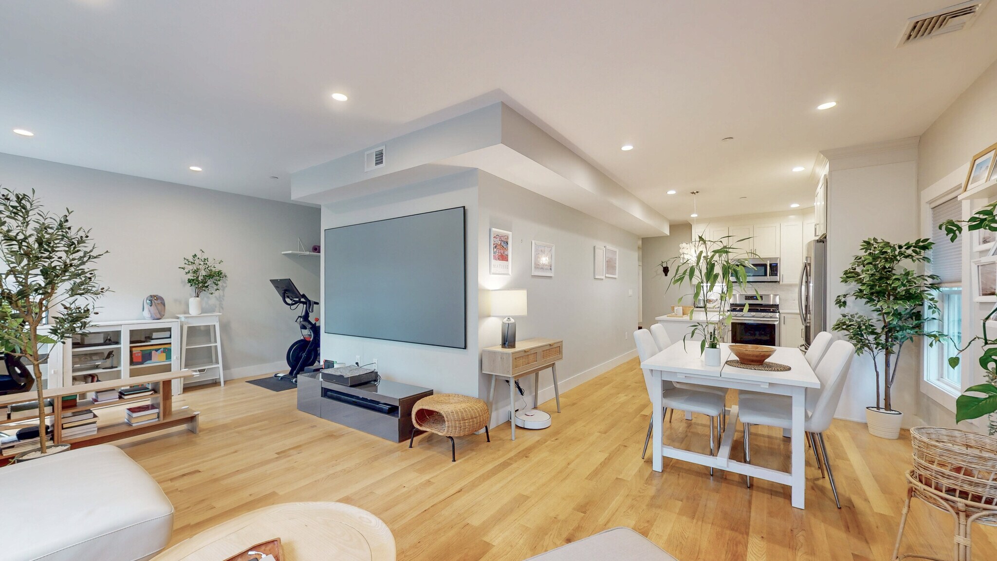 Building Photo - 186 Havre St