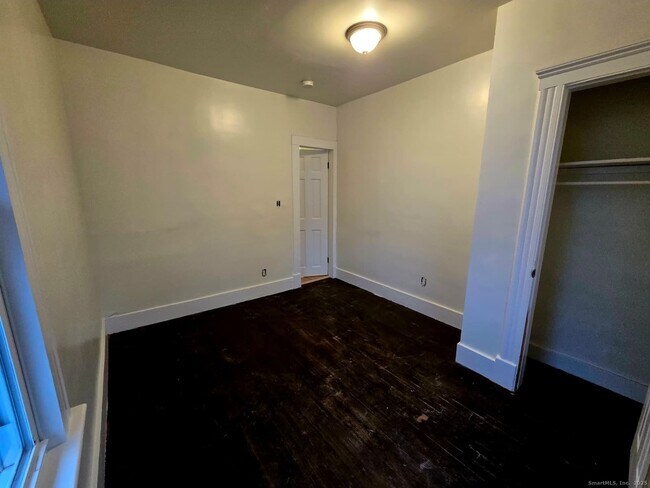 Building Photo - 75 Curtis St