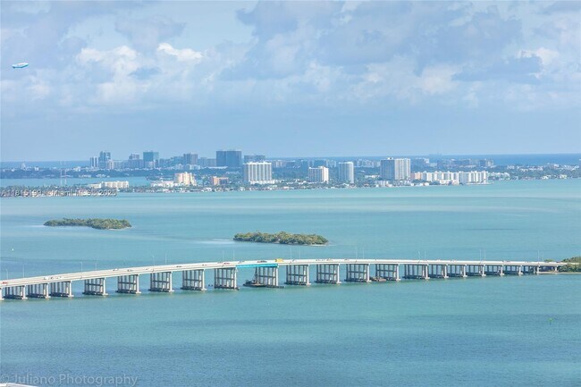 Building Photo - 1900 N Bayshore Dr