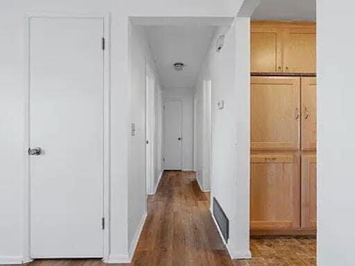 Building Photo - 624 2nd St